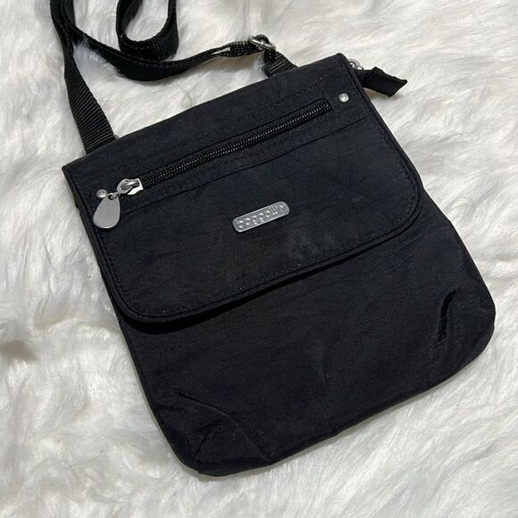 Baggallini Black Small Crossbody Purse B90 - Picture 4 of 8